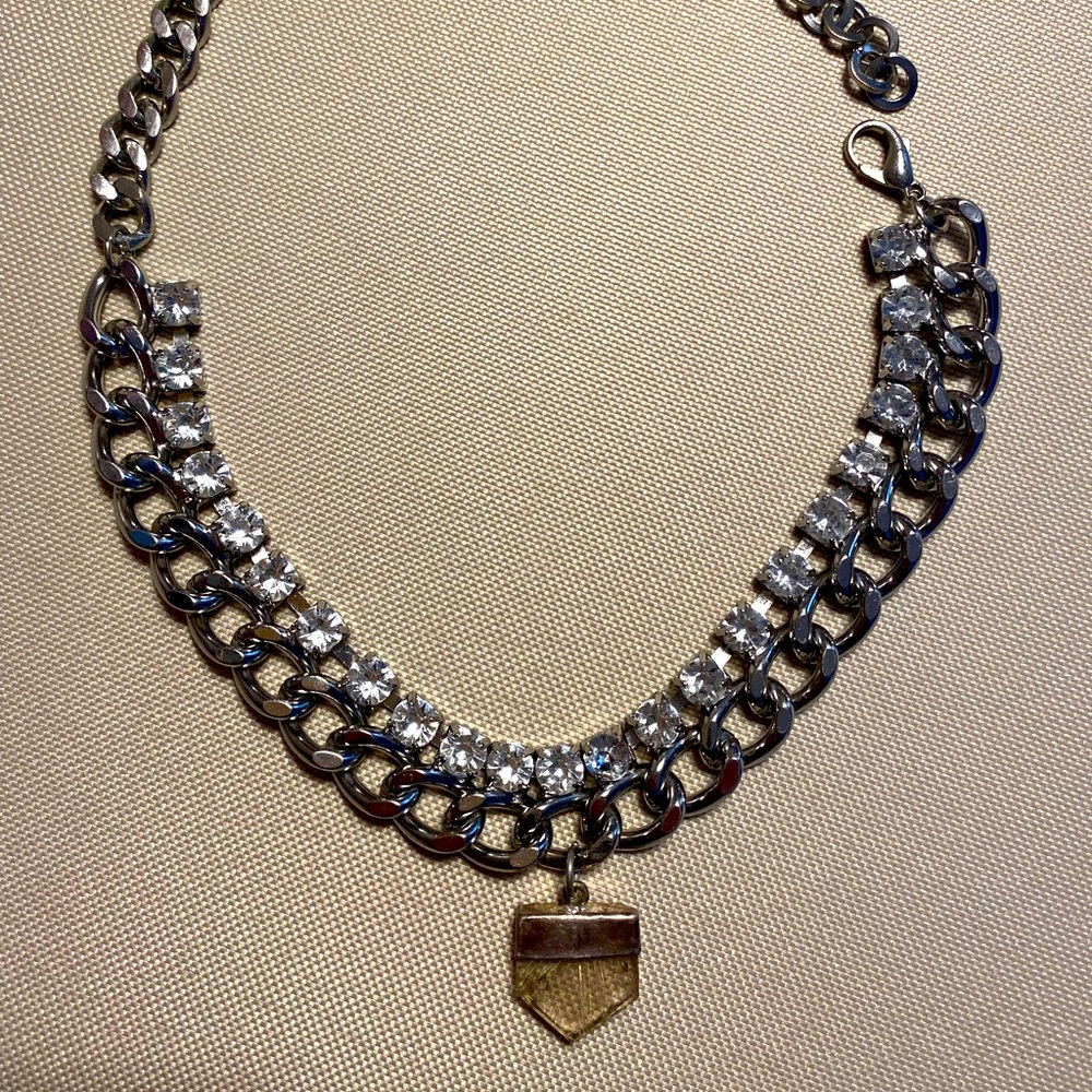 Silver sparkling quartz necklace